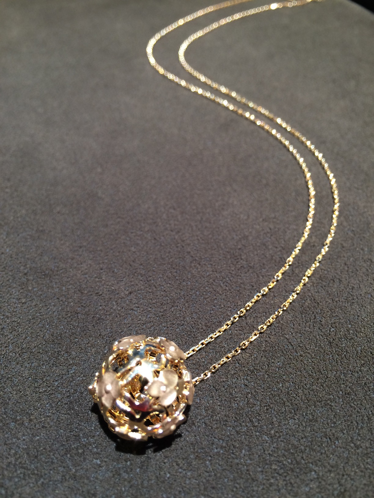 紫陽花のジュエリー | KAMINEスタッフブログ | 神戶三宮 正規時計宝飾 